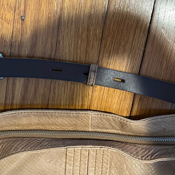 Elegant Tan Leather Hobo Bag - Picture 6 of 15